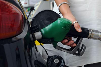 Carburanti, prezzi in leggero in rialzo 