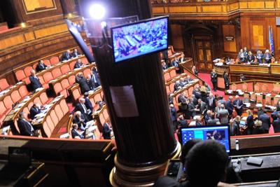 Senato, voto fiducia su intercettazioni, Immuni e processi 