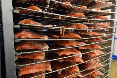Contagi a Pechino, la Norvegia ‘assolve’ il salmone 