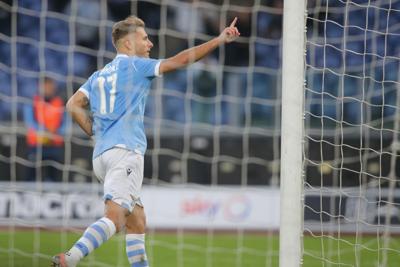 La Lazio ribalta la Fiorentina e resta a -4 dalla Juve 