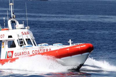 Roccella Jonica, sbarcati 28 migranti positivi al Covid 