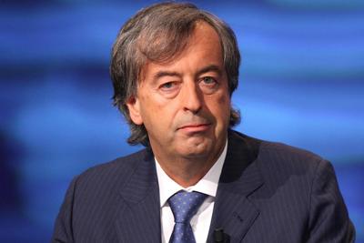 Burioni: “Ripreso test vaccino, forse effetto collaterale lieve” 