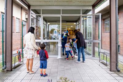 Scuola, insegnante positivo a Gorizia: chiusa scuola materna 