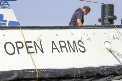 Migranti, “da Italia e Malta negato porto a 278 persone su Open Arms” 