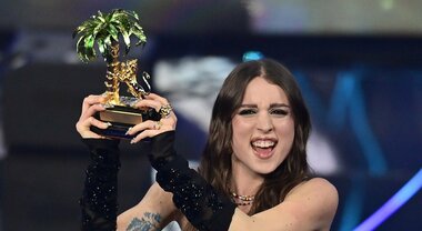 ANGELINA, PRINCIPESSA DI SANREMO. Si chiude la 74ma edizione del festival. La Mango vince sul popolarissimo Geolier.