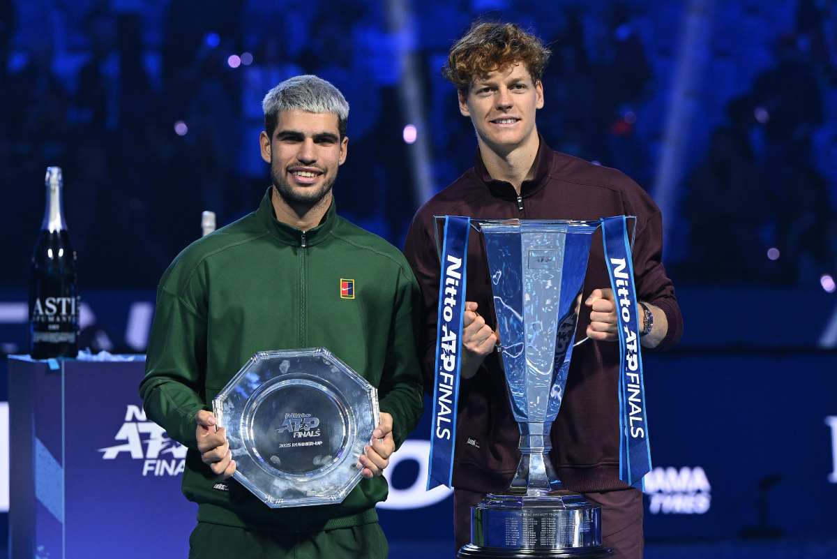 Alcaraz e Sinner alla premiazione delle Atp Finals