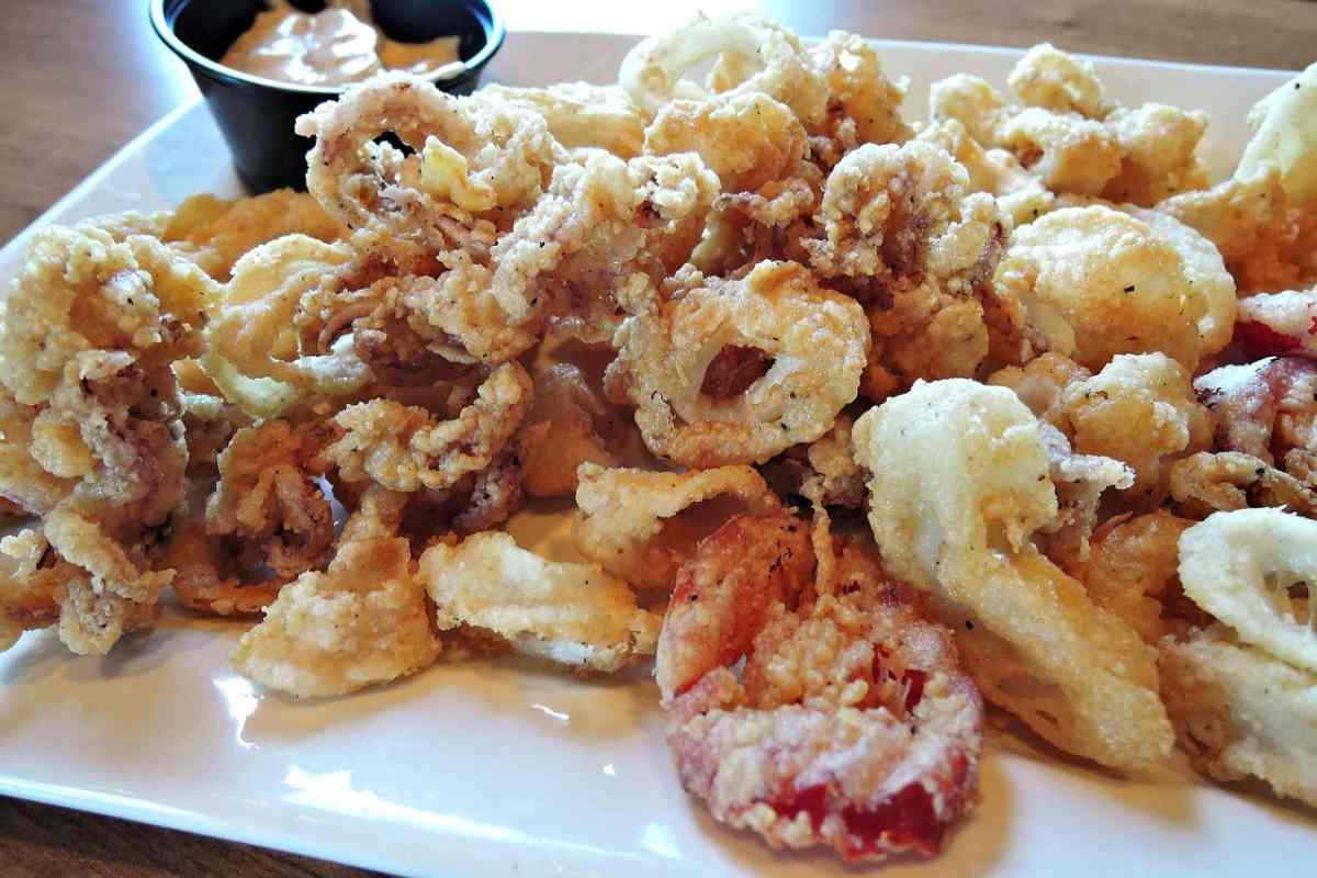 Se li provi una volta non riuscirai a farne a meno: questo fritto devi cucinarlo per la vigilia di Natale